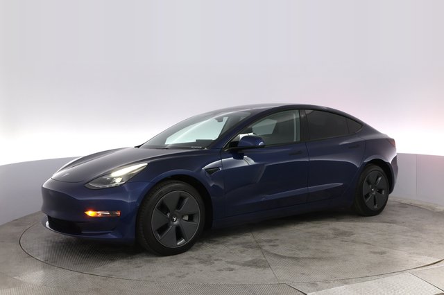 2022 Tesla Model 3 — photo 14 of 21