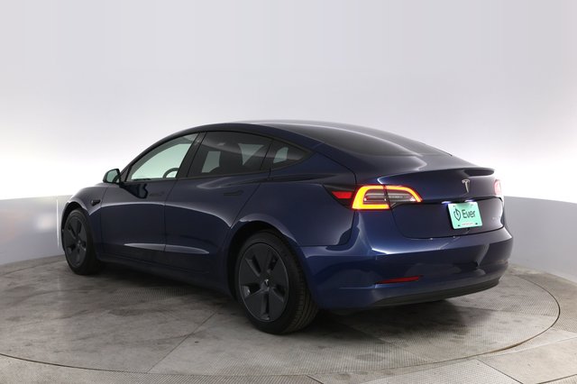 2022 Tesla Model 3 — photo 13 of 21