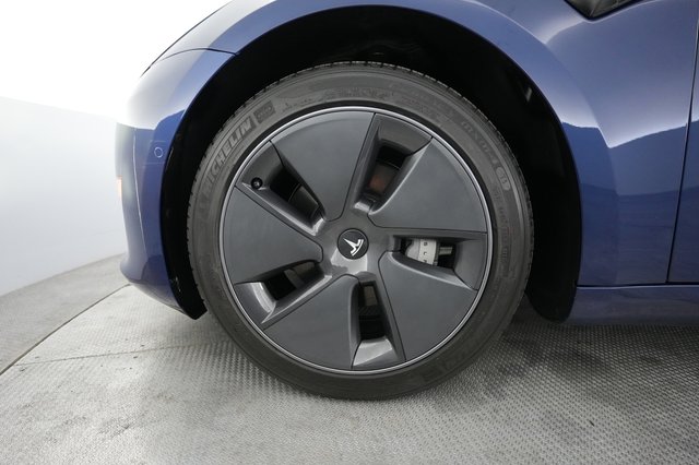2022 Tesla Model 3 — photo 16 of 21