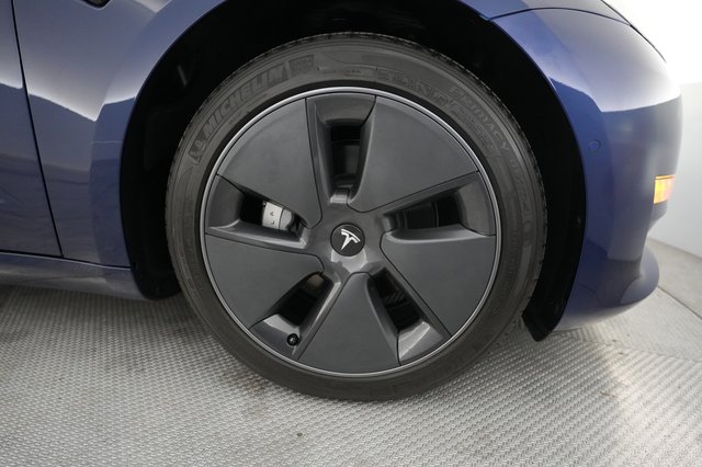 2022 Tesla Model 3 — photo 17 of 21