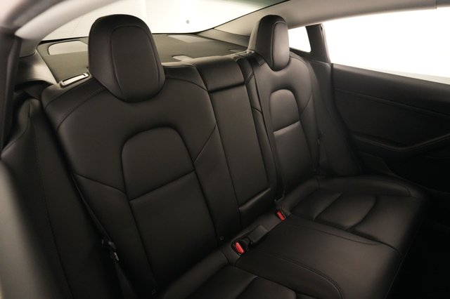 2022 Tesla Model 3 — photo 4 of 21
