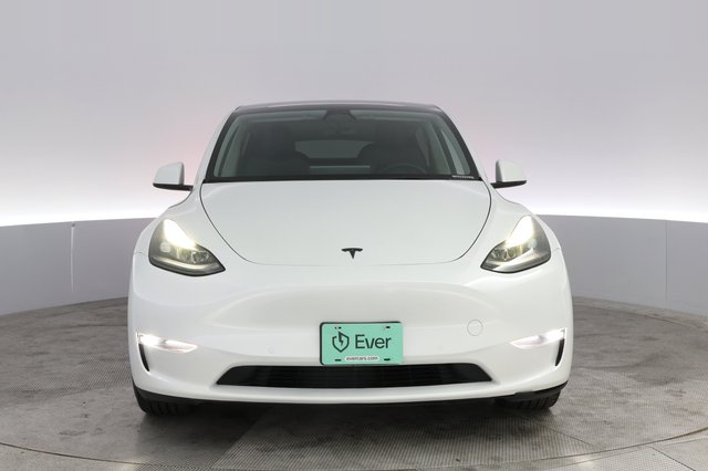 2022 Tesla Model Y — photo 9 of 21