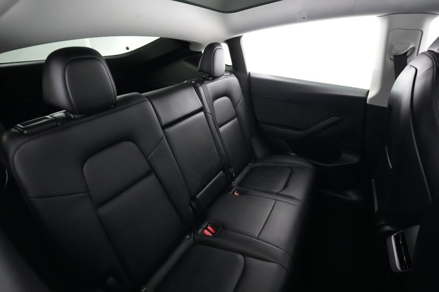 2022 Tesla Model Y — photo 4 of 21