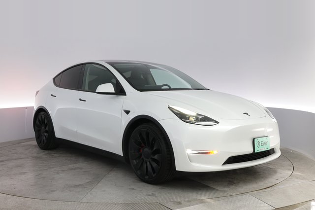 2022 Tesla Model Y — photo 10 of 21