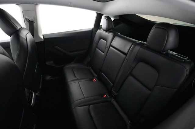 2022 Tesla Model Y — photo 18 of 21