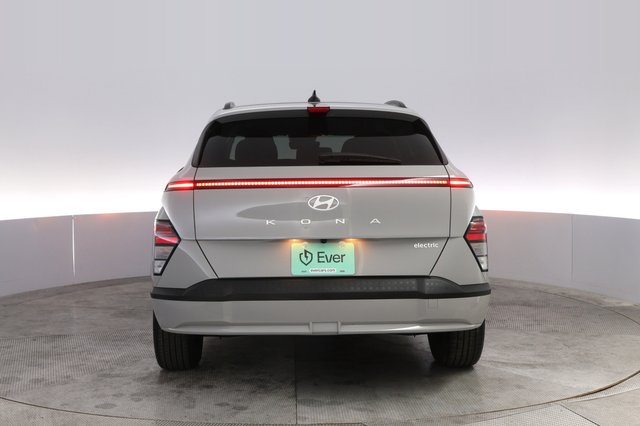 2024 Hyundai Kona Electric — photo 12 of 20