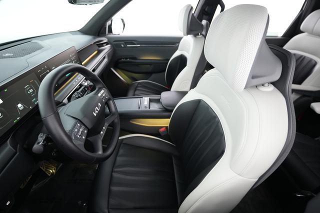2024 Kia EV9 — photo 3 of 21