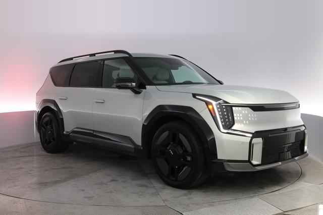 2024 Kia EV9 — photo 10 of 21