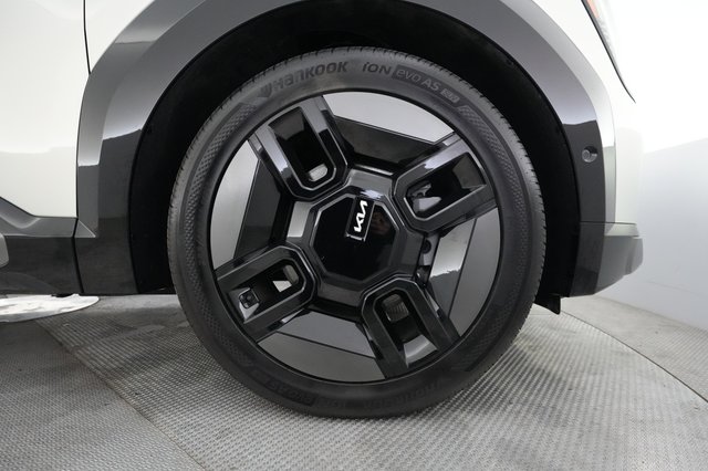 2024 Kia EV9 — photo 7 of 21