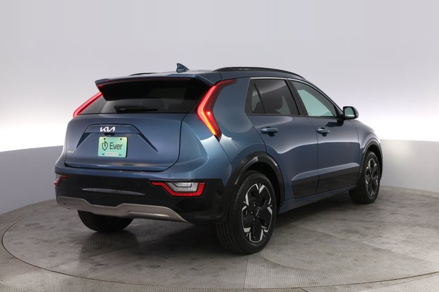 2024 Kia Niro EV — photo 2 of 21