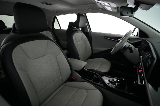 2024 Kia Niro EV — photo 18 of 21