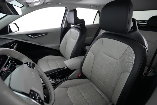 2024 Kia Niro EV — photo 3 of 21