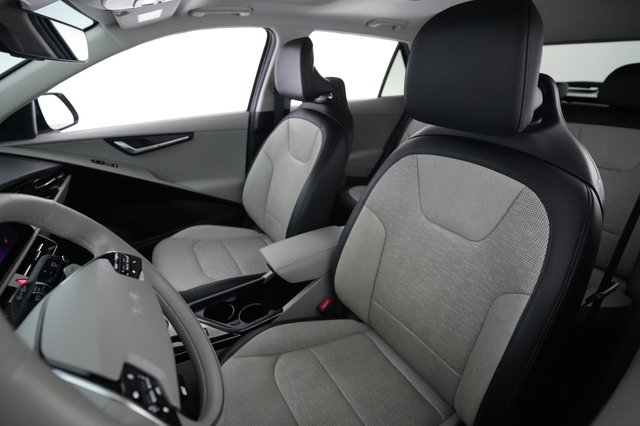 2024 Kia Niro EV — photo 3 of 21