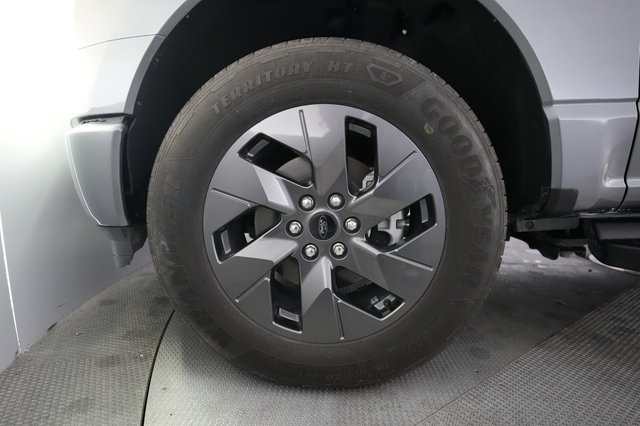 2024 Ford F-150 Lightning — photo 9 of 15