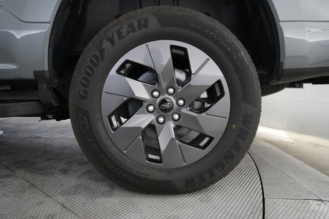 2024 Ford F-150 Lightning — photo 7 of 15