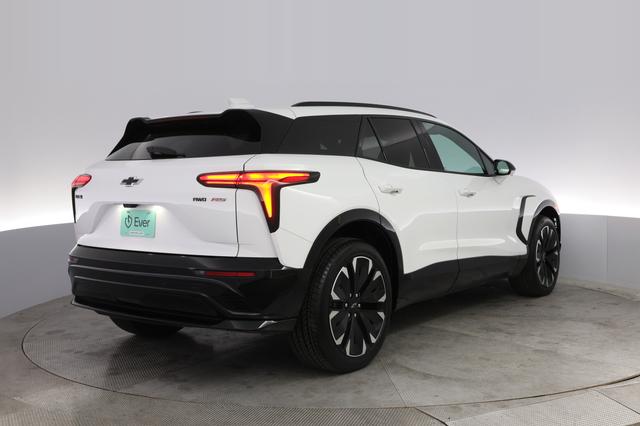2024 Chevrolet Blazer EV — photo 2 of 21