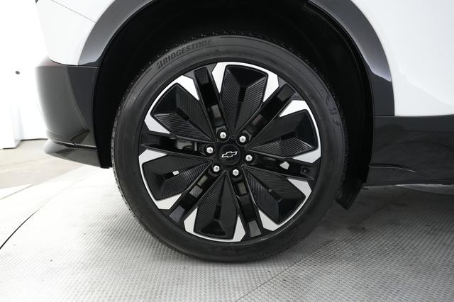 2024 Chevrolet Blazer EV — photo 7 of 21
