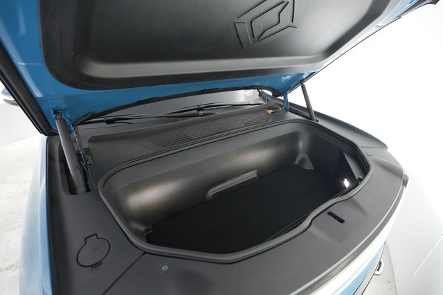 2024 Rivian R1S — photo 21 of 24