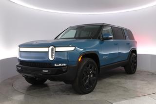 2024 Rivian R1S — VIN 7PDSGCBA2RN032145