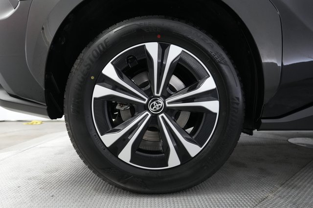 2024 Toyota bZ4X — photo 17 of 19