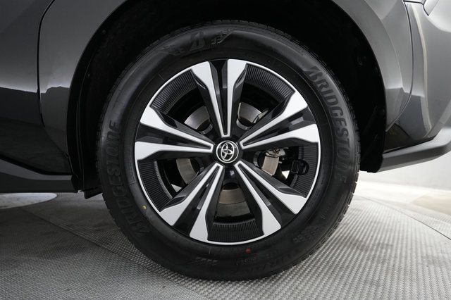2024 Toyota bZ4X — photo 16 of 19