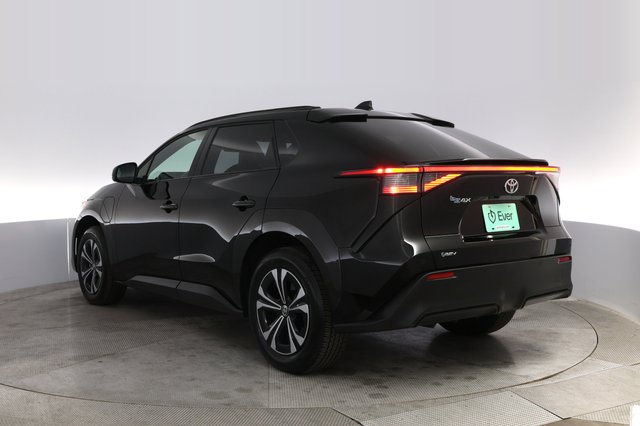 2024 Toyota bZ4X — photo 13 of 19