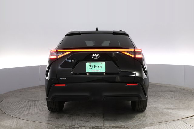2024 Toyota bZ4X — photo 12 of 19