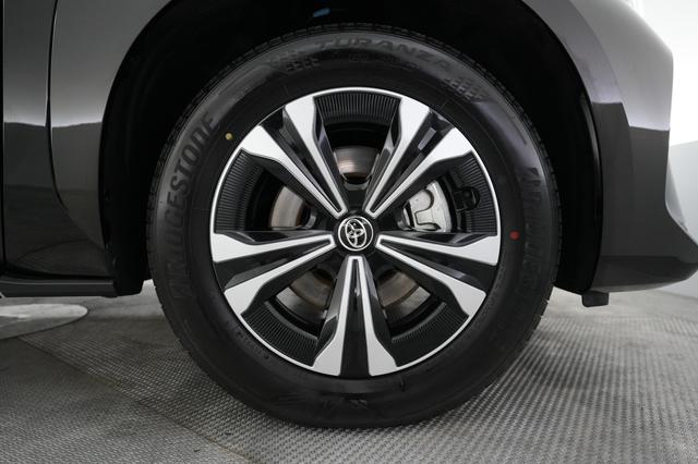 2024 Toyota bZ4X — photo 7 of 19