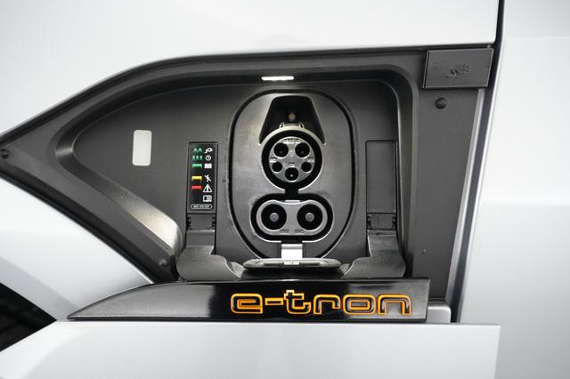 2022 Audi e-tron