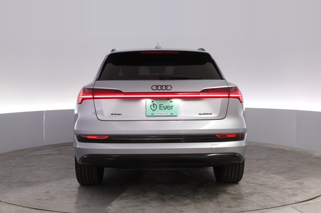 2022 Audi e-tron