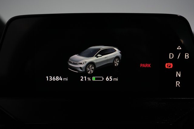 2024 Volkswagen ID.4 — photo 5 of 20