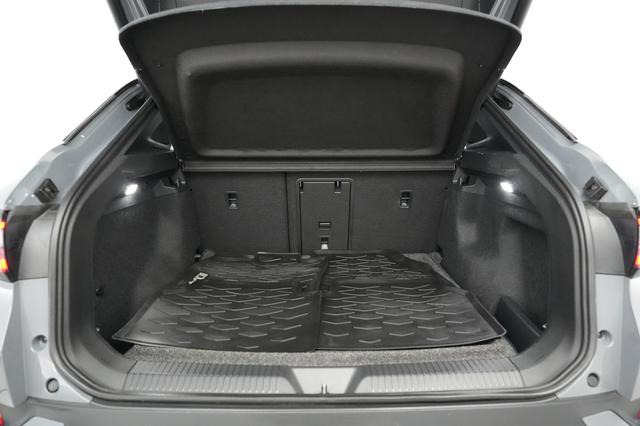 2024 Volkswagen ID.4 — photo 6 of 20