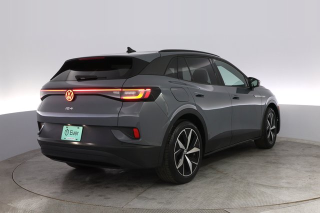2024 Volkswagen ID.4 — photo 2 of 20