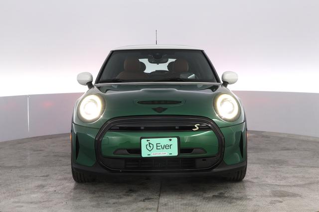 2024 MINI Cooper SE — photo 9 of 19