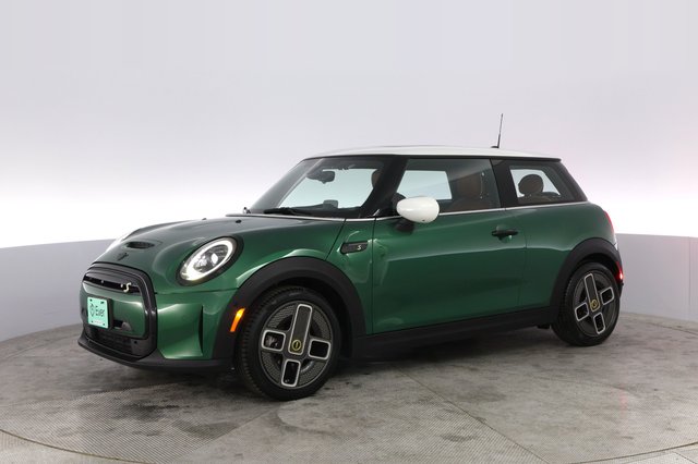 2024 MINI Cooper SE — photo 14 of 19