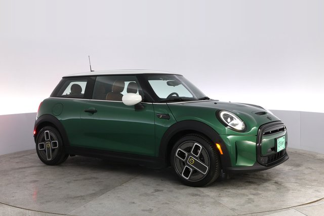 2024 MINI Cooper SE — photo 11 of 19