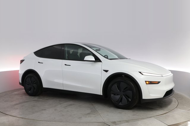 2026 Tesla Model Y — photo 11 of 20