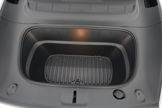 2026 Tesla Model Y — photo 19 of 20