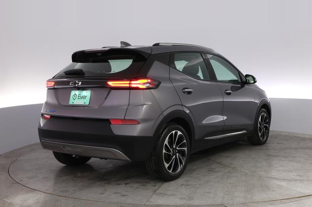 2022 Chevrolet Bolt EUV — photo 2 of 21