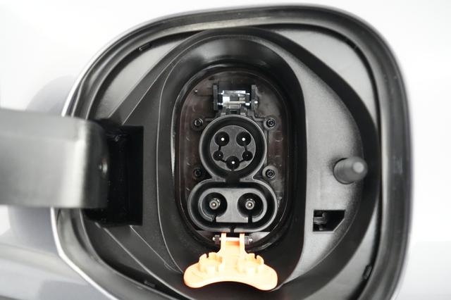 2022 Chevrolet Bolt EUV — photo 8 of 21