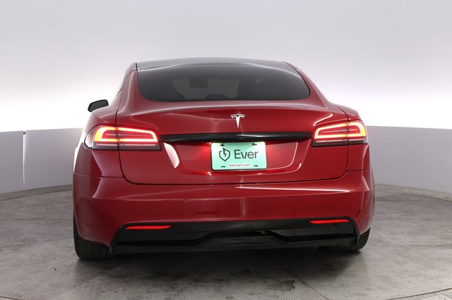 2022 Tesla Model S — photo 12 of 21