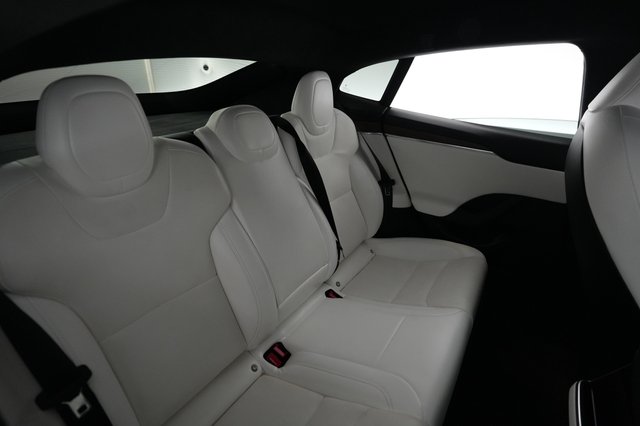 2022 Tesla Model S — photo 4 of 21