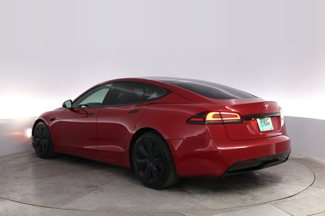 2022 Tesla Model S — photo 13 of 21