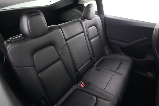 2022 Tesla Model Y — photo 4 of 21