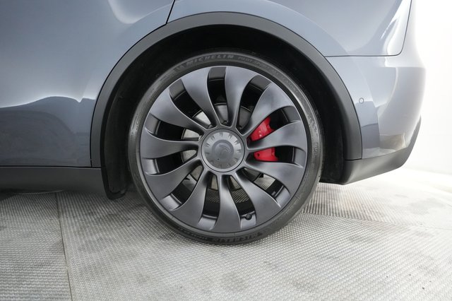 2022 Tesla Model Y — photo 7 of 21