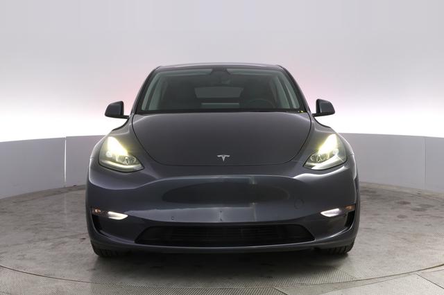 2022 Tesla Model Y — photo 9 of 21