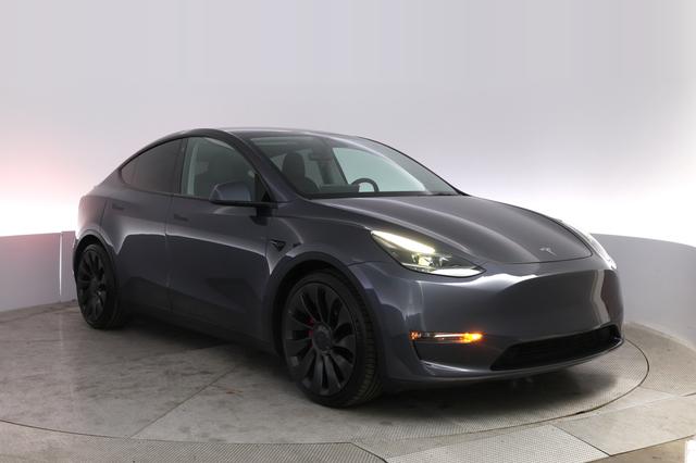 2022 Tesla Model Y — photo 10 of 21