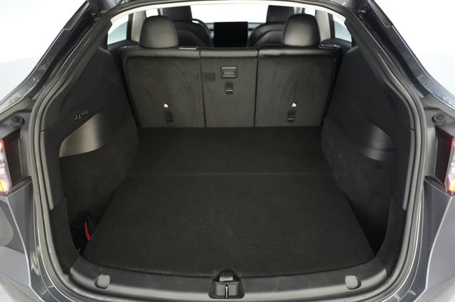 2022 Tesla Model Y — photo 6 of 21