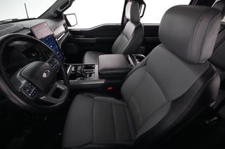 2023 Ford F-150 Lightning — photo 3 of 15