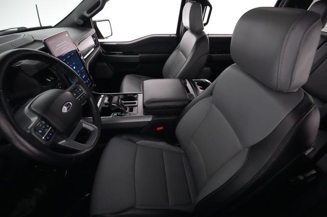 2023 Ford F-150 Lightning — photo 3 of 15